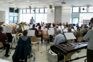 Das sinfonische Blasorchester des MVA in der Aula der KSF